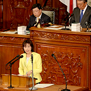 岡本あき子活動写真