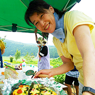岡本あき子活動写真岡本あき子活動写真